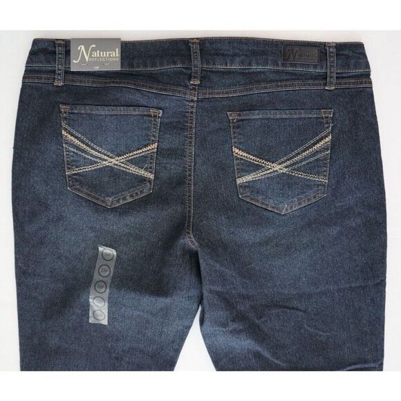 Natural Reflections Women Sz 16P Dark Wash Classic Straight Comfort Stretch Jean - Picture 5 of 7